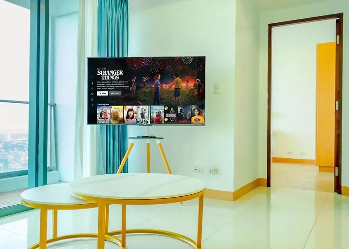 Premium 2 Bedroom And 1 Living With Balcony - One Uptown, Bgc *
