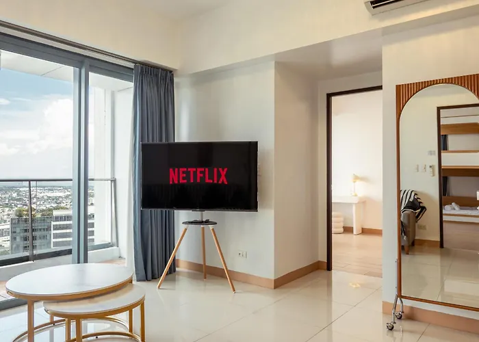 Premium 2 Bedroom And 1 Living With Balcony - One Uptown, Bgc *