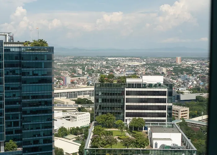 Premium 2 Bedroom And 1 Living With Balcony - One Uptown, Bgc Apartamento